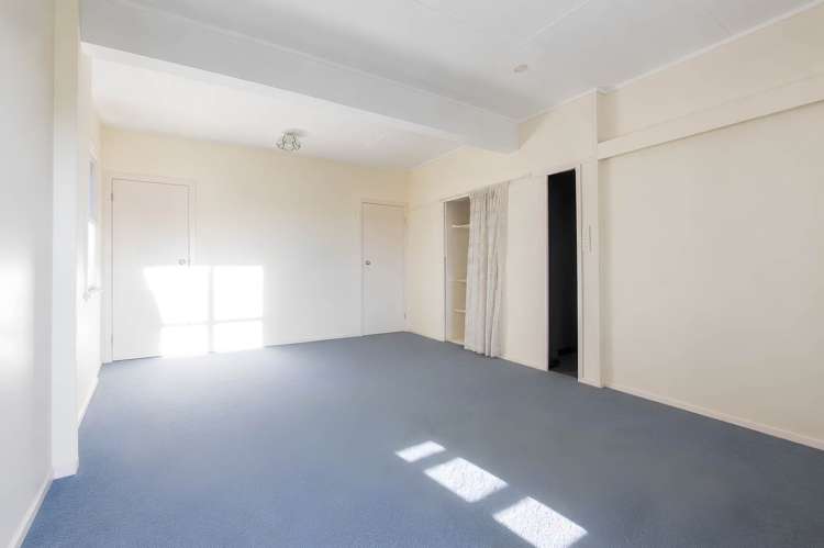 6 Nickleby Place Mellons Bay_38