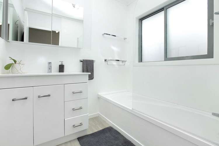 2/40 Koromiko Street New Lynn_11