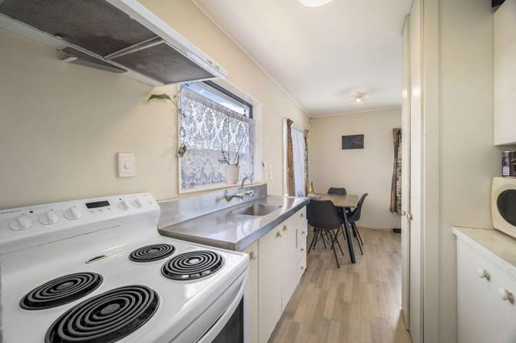 11a Walker Road Fairy Springs_6