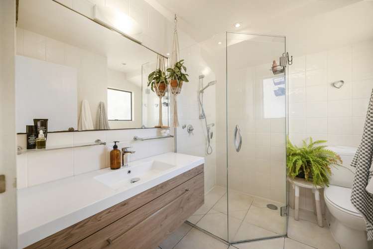 2/10e Penning Road Castor Bay_14