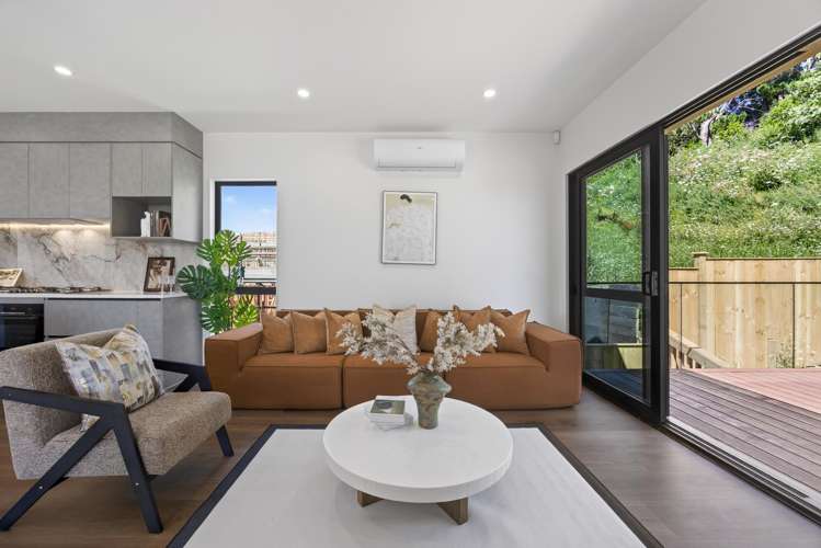 244E West Hoe Heights Orewa_10