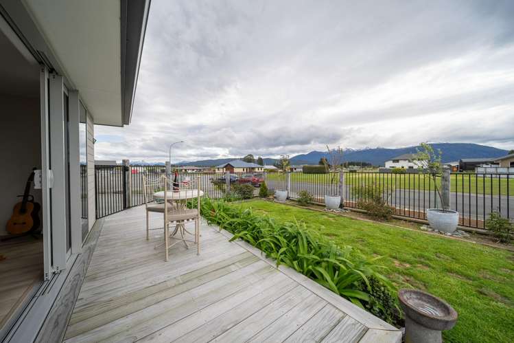 61 Orbell Crescent Te Anau_29