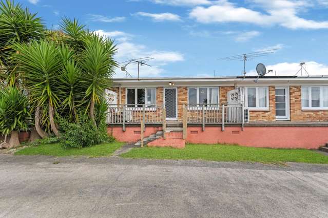 Refreshed 2-Bedroom Unit in Papakura – Ready to Move In!