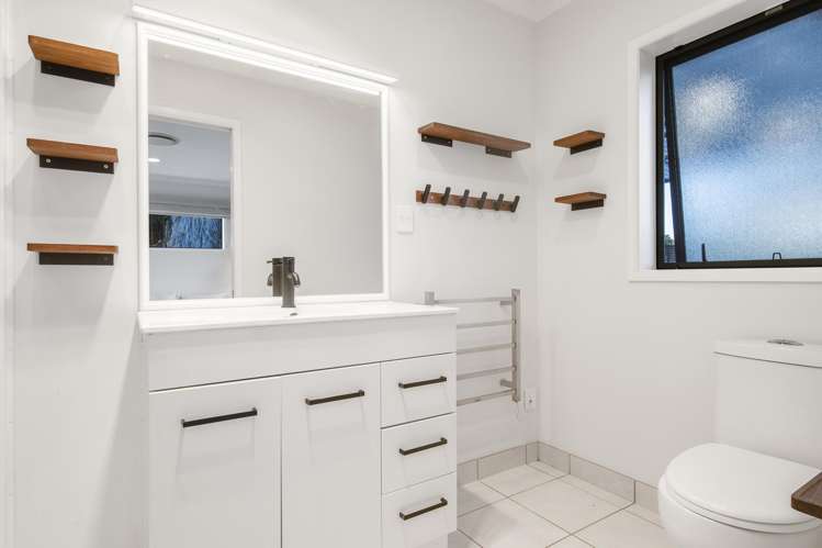5 William Gamble Drive Greenhithe_13