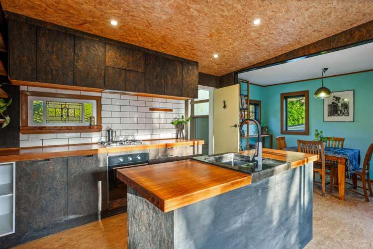 132 Seaview Road Piha_8