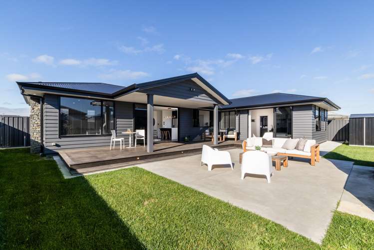 10 Meech Way Frimley_30