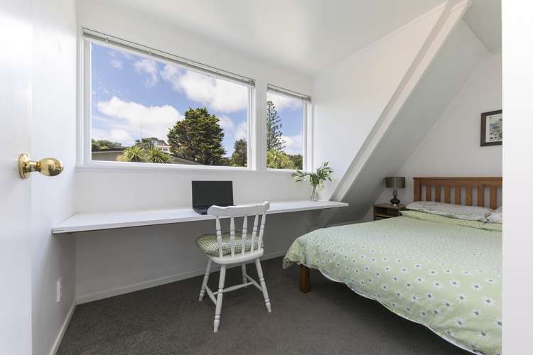 14 Highland Avenue Titirangi_9