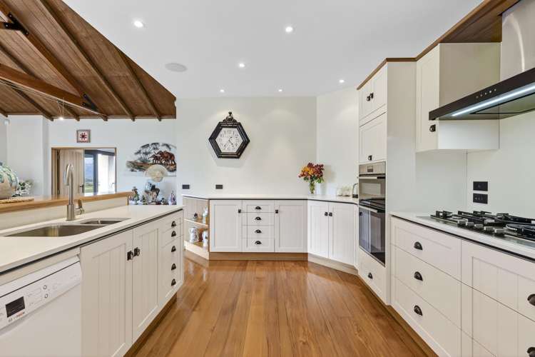 179 The Coastal Highway Redwood Valley_12