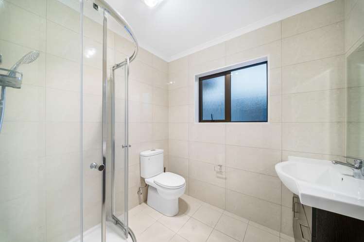 19A Kelwyn Road Kelston_17