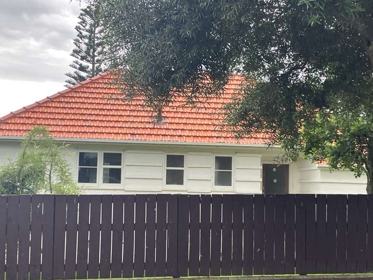 A duplex on Jellicoe Drive, in Hamilton East, is one of 18 properties being offered to iwi. Photo / Nikki Preston