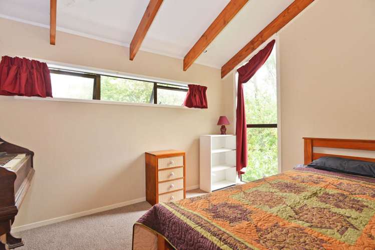 2/46a Captain Scott Road Glen Eden_13