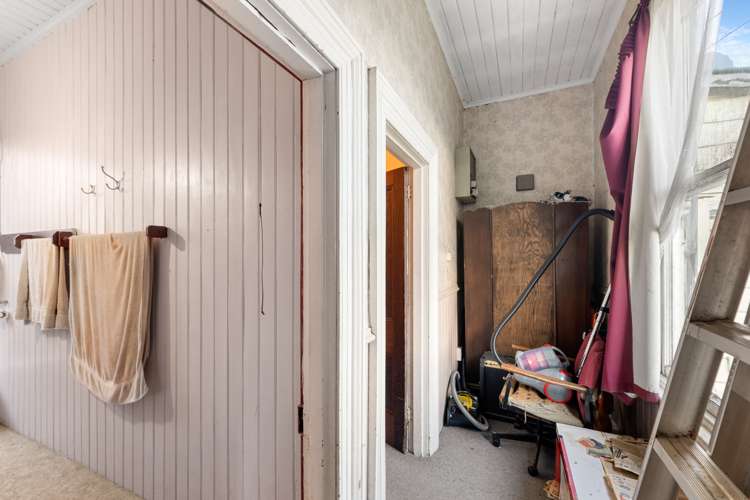 44 Law Street Caversham_13