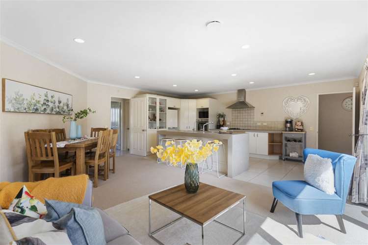 10 William Woods Court Flat Bush_6