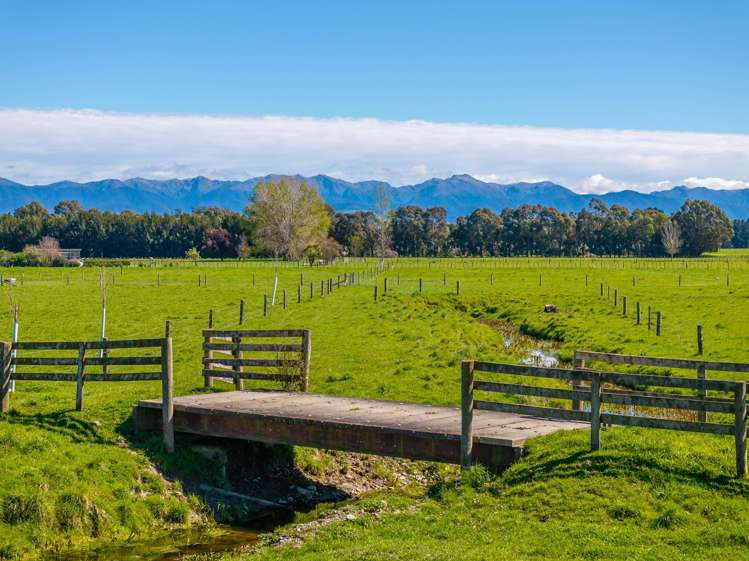 211 Masterton Castlepoint Road Castlepoint_6