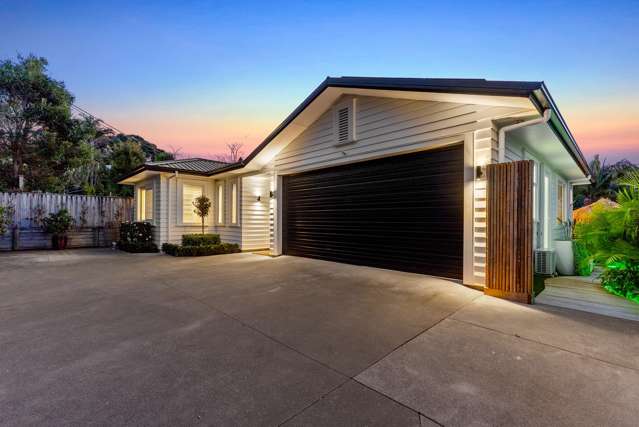 Single Level Luxury In Prime Mairangi Bay