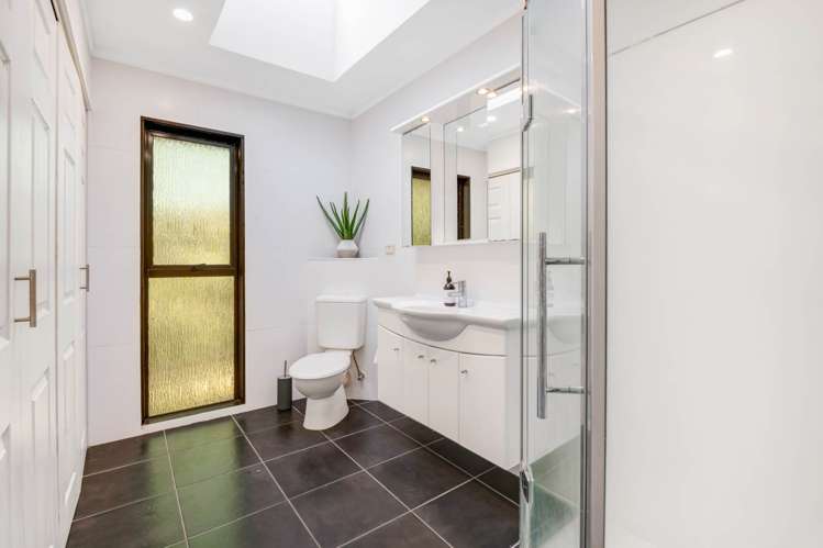 24 Tawhana Crescent Red Beach_10