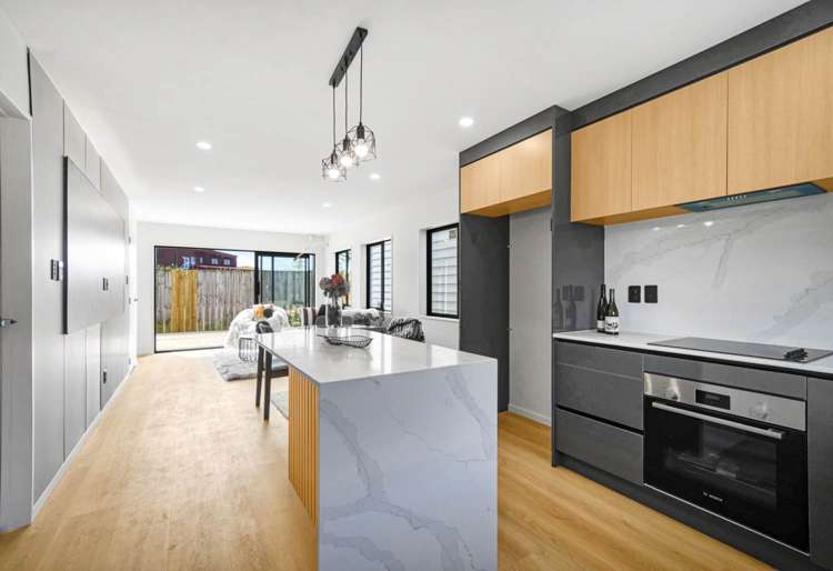2/23 Laureston Avenue_2