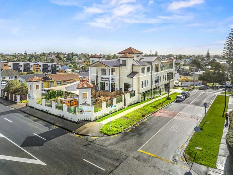 3145 Great North Road_0
