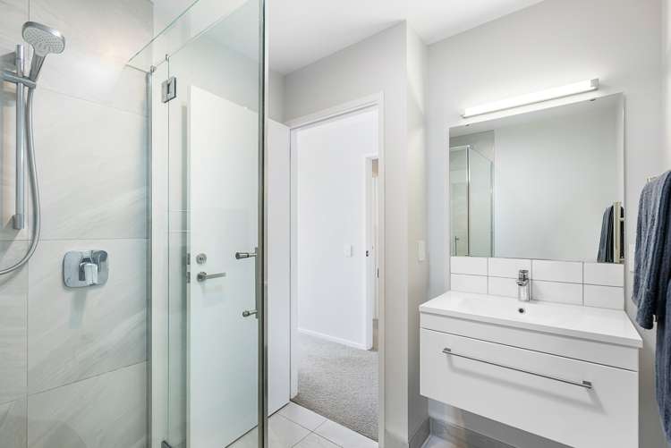 142 Seventh View Avenue Beachlands_19