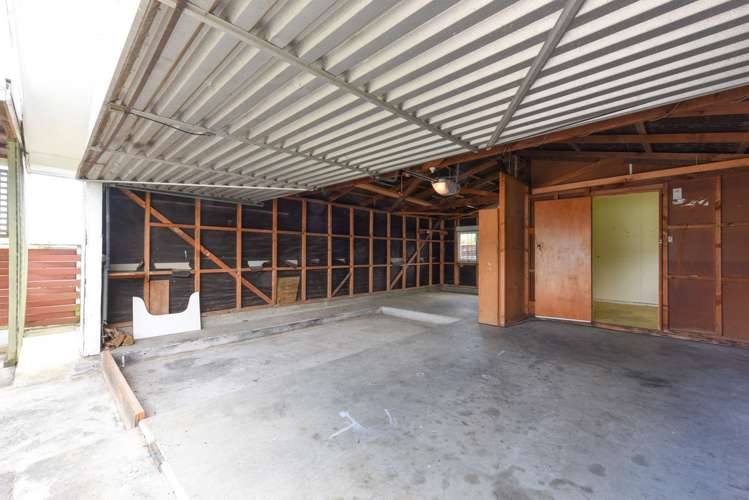 15 Churchill Avenue Richmond_16