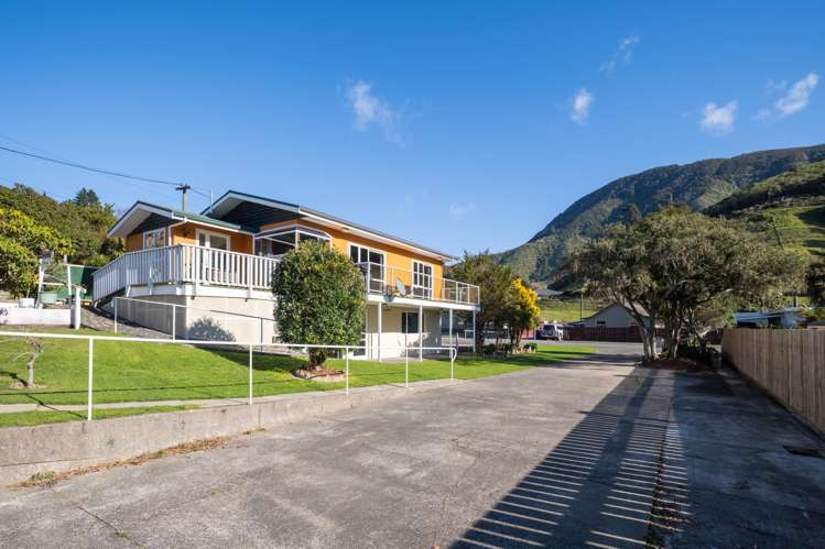10 and 10a Cornwall Street Picton_38