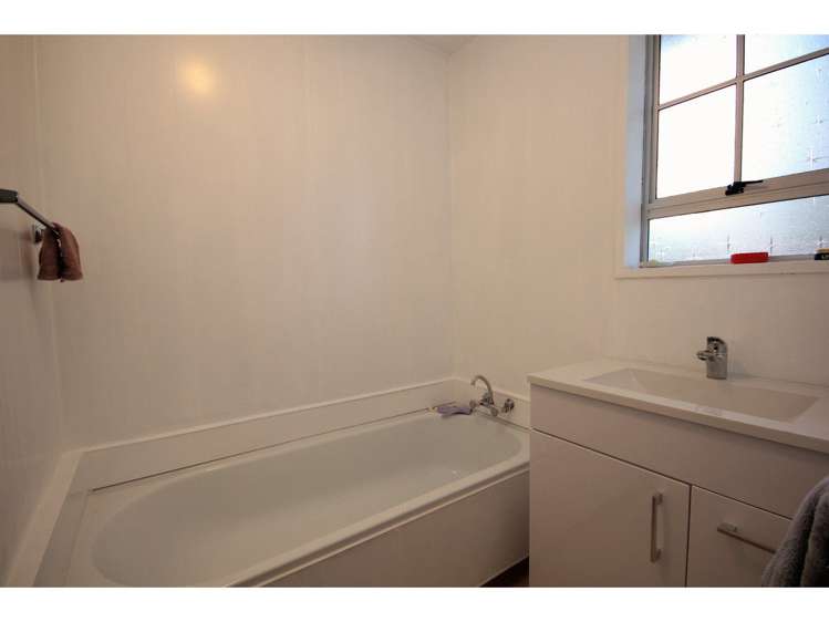 1/12 Shetland Street Woolston_6