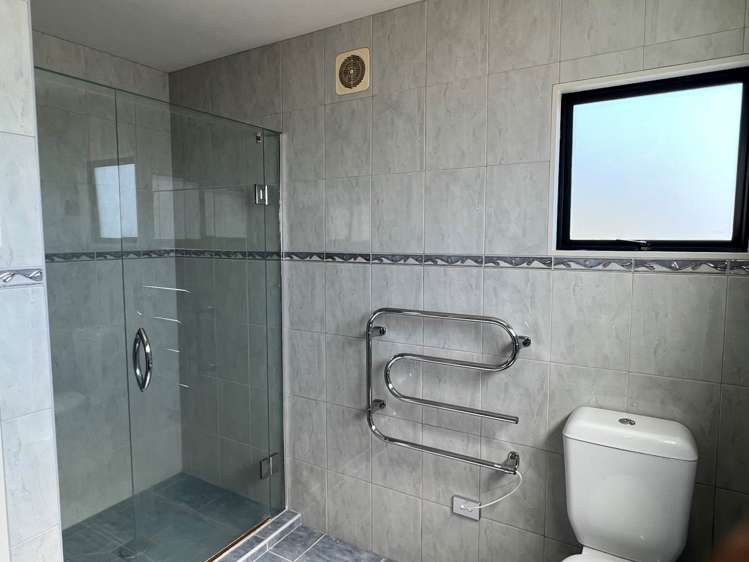 34 Waimanu Bay Drive Te Atatu Peninsula_16