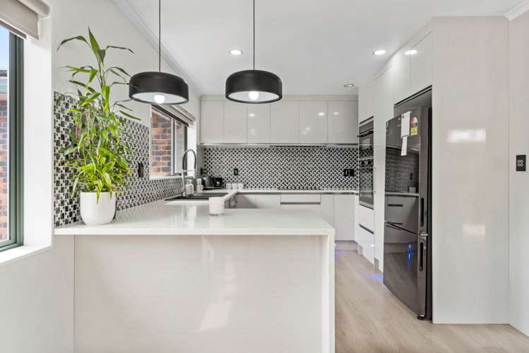 27 Bellville Drive Clendon Park_11