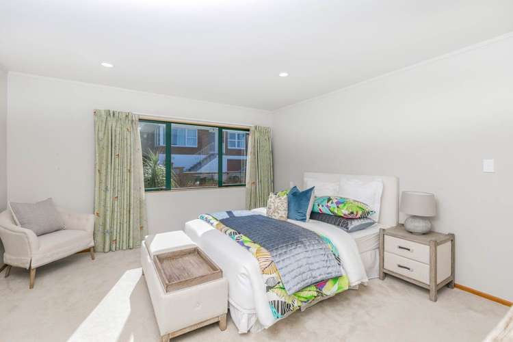 2/10 East Coast Road Milford_18