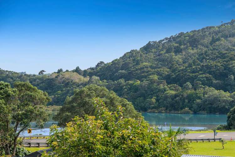 1C/2 Weranui Road Waiwera_17