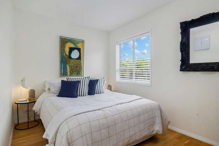 679 Huia Road Parau_16