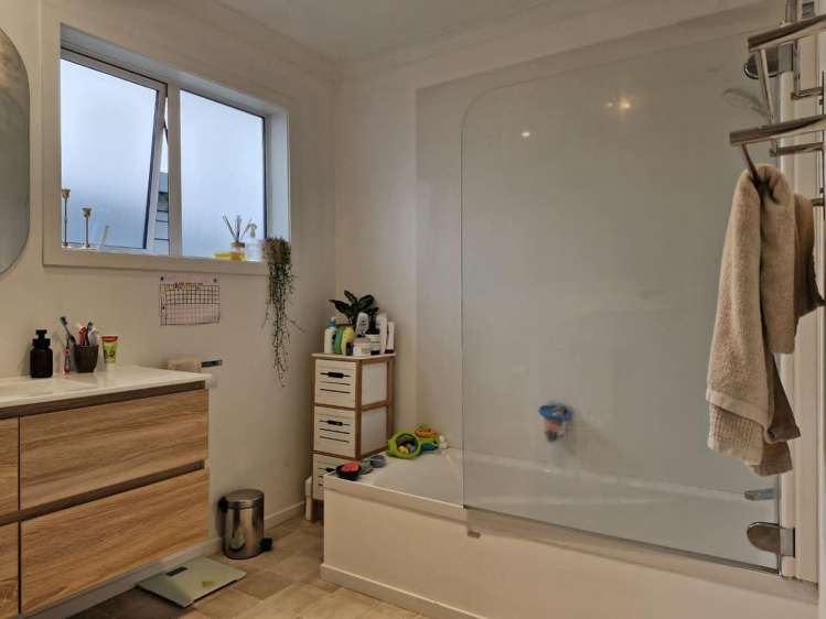 4 Benbow Pl 2169_16