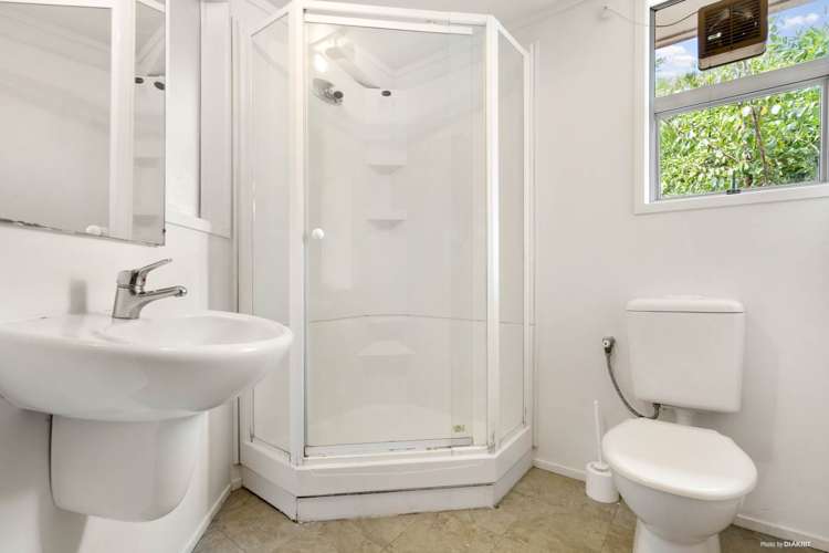 15 Sutton Crescent Papatoetoe_12