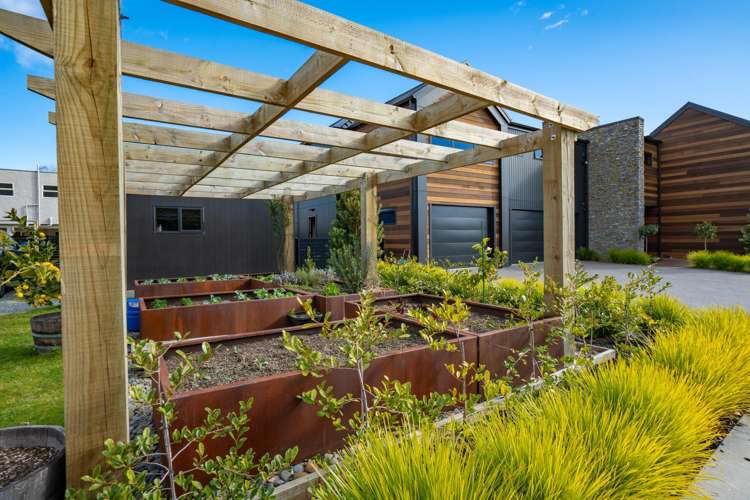 336 Lake Terrace Two Mile Bay_32