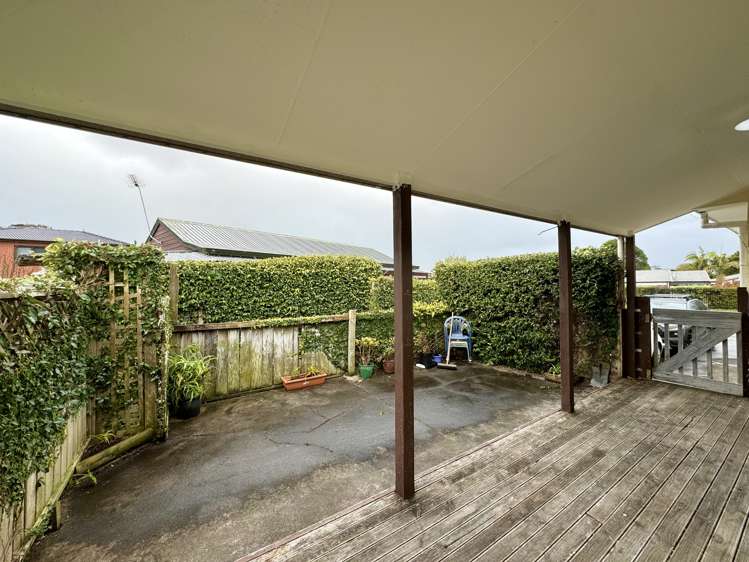 19 Edgewater Drive Pakuranga_1