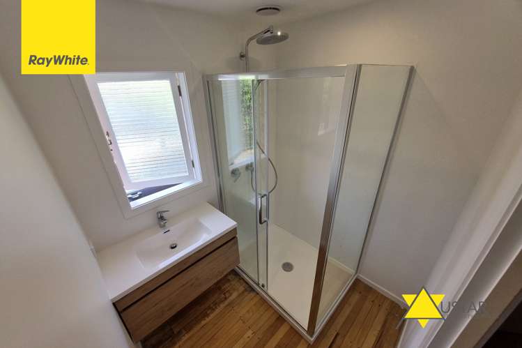 111 Flanshaw Road Te Atatu South_16