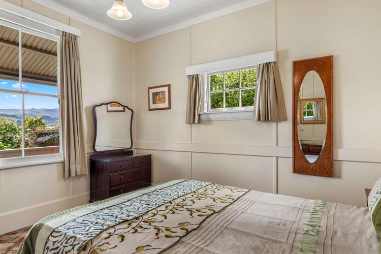 257 Beach Road Akaroa_17