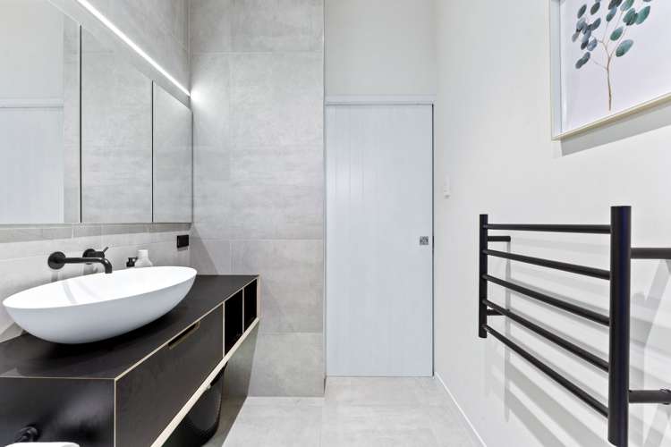 1/49 Lake View Road Takapuna_23