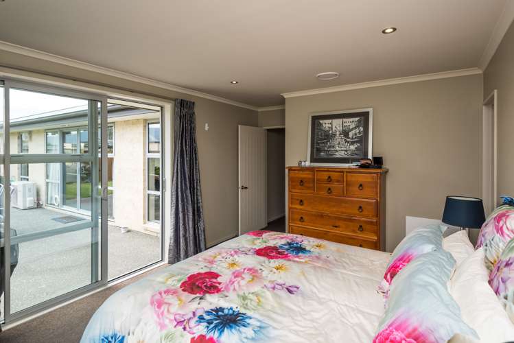 27 Papaumu Green Parklands_13