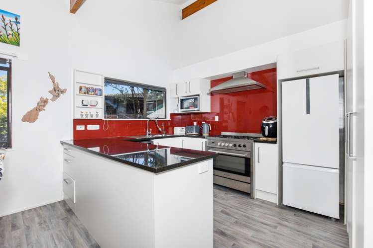 10 Prestwick Place Wattle Downs_5