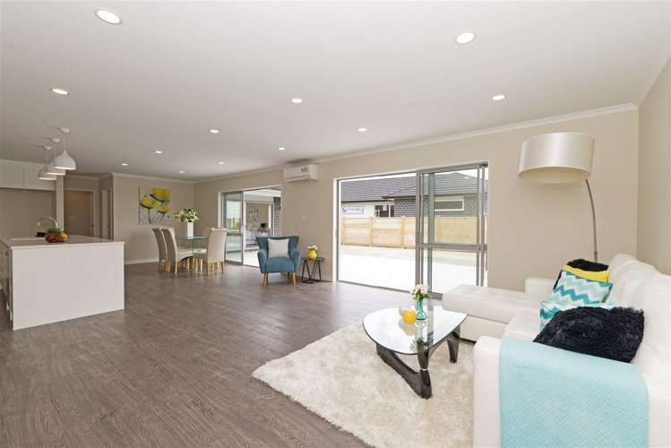 18 Leebank Crescent Riverhead_19