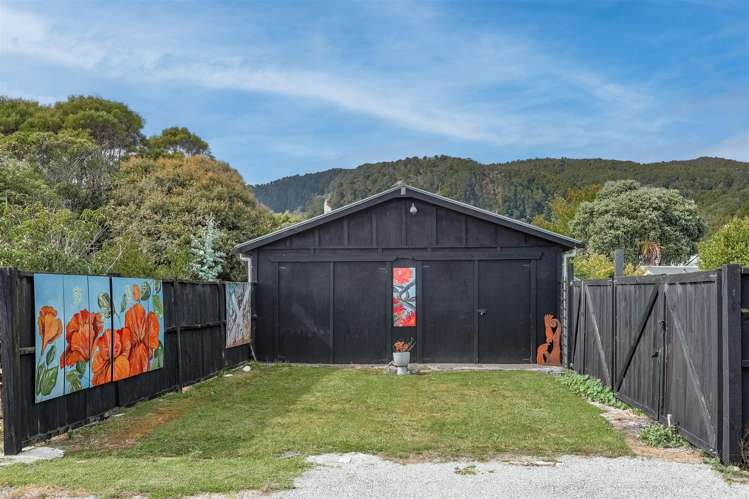 11 River Road Hector_24