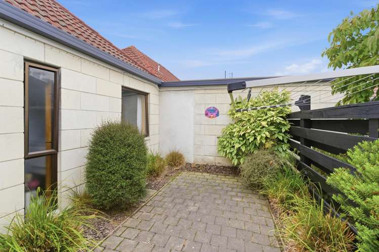 8/4 Broadbent Street Riccarton_14