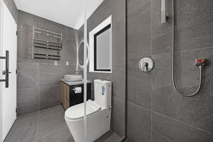 2A Ballyalton Crescent Flat Bush_18