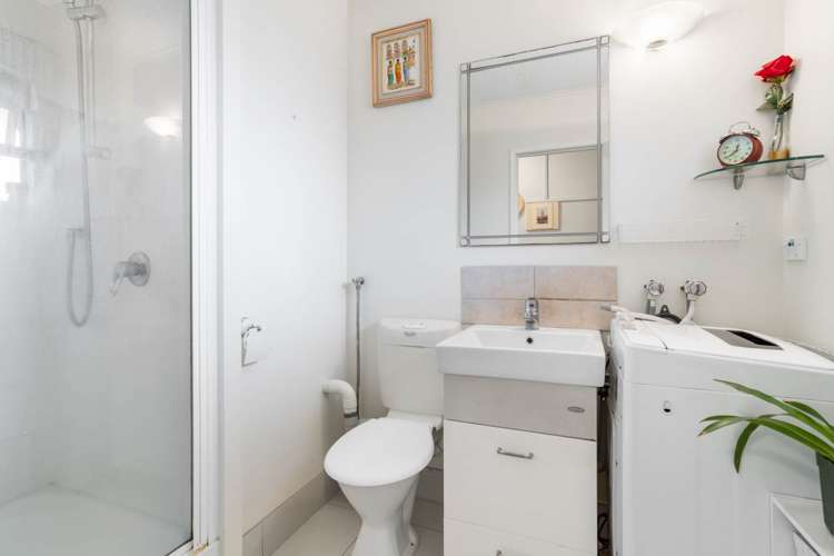 16/83 Lake Road Devonport_13