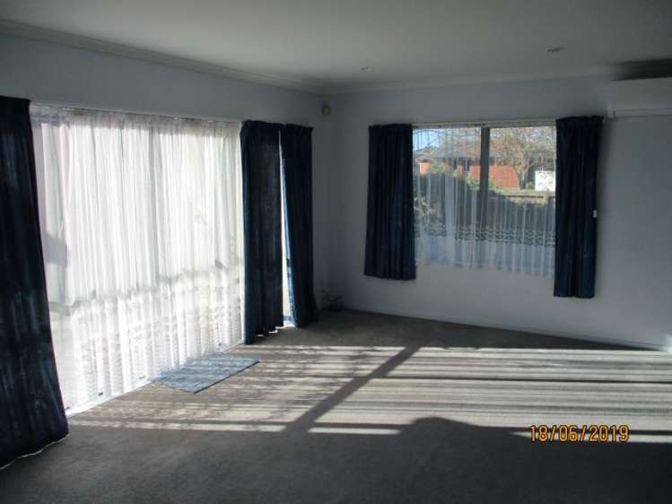 25 Nottingham Drive 1074_6