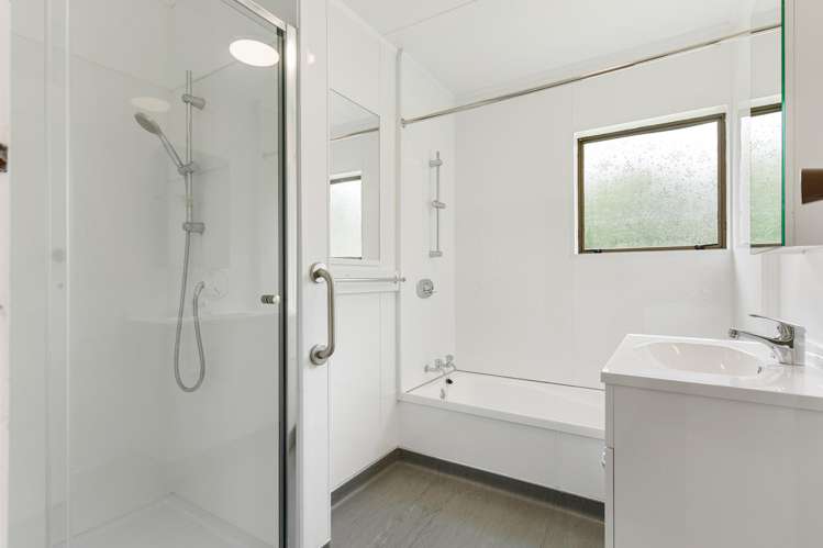 18 Reinga Place Massey_10