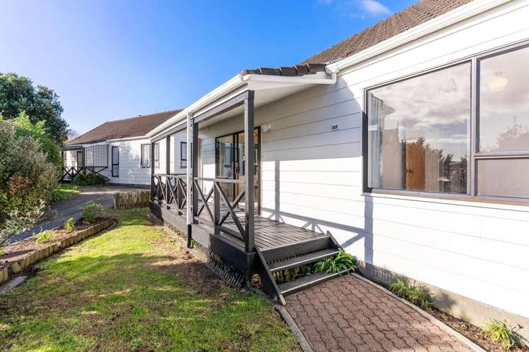107 Beazley Avenue Paparangi_13