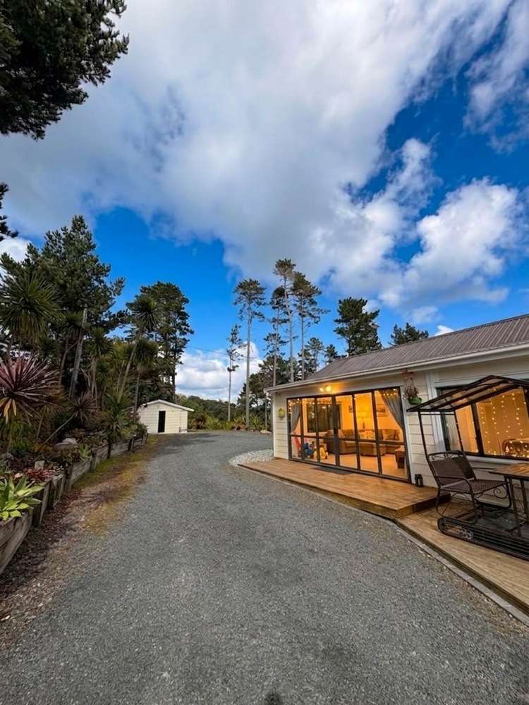 1258 East Coast Road Redvale_2