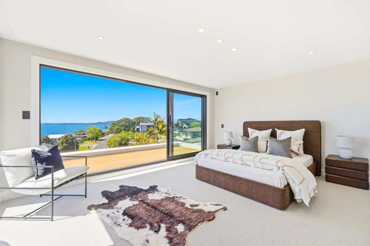 52 Beach Road Castor Bay_26